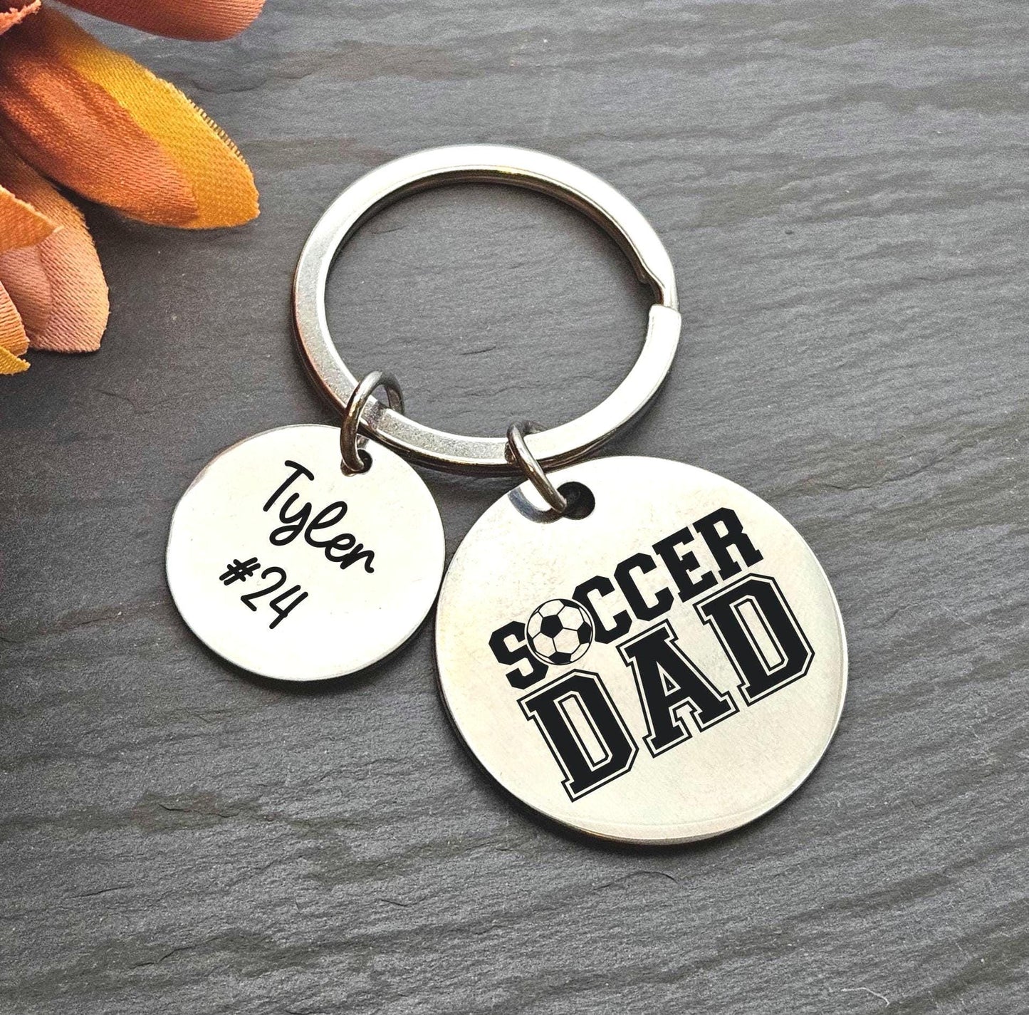 Personalized Soccer Mom or Dad keychain Key Ring Gifts parents sports mom custom keychain soccer lover gift key sports fan keychain soccer